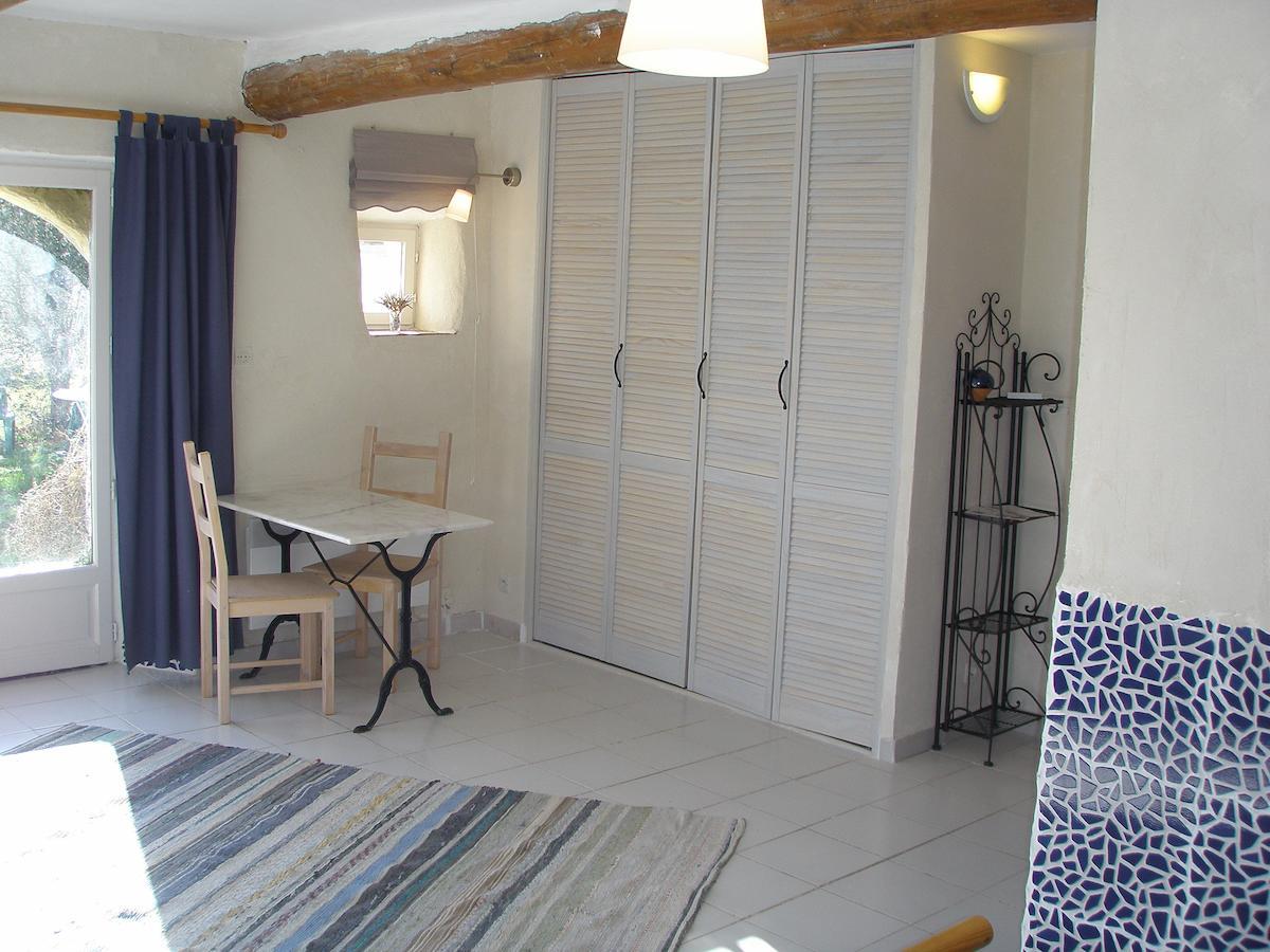 Chambres D'Hotes La Grange Au Negre Alba-la-Romaine 객실 사진